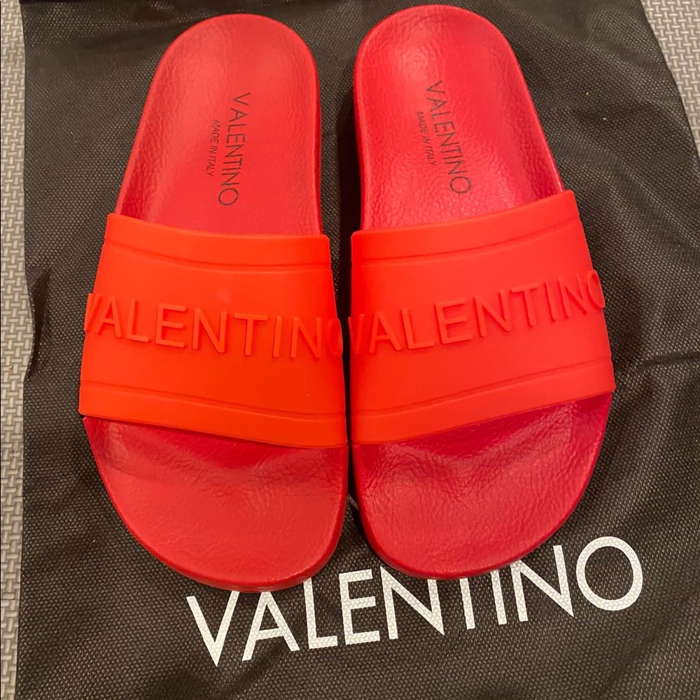 Valentino slides 🔸NEW🔸